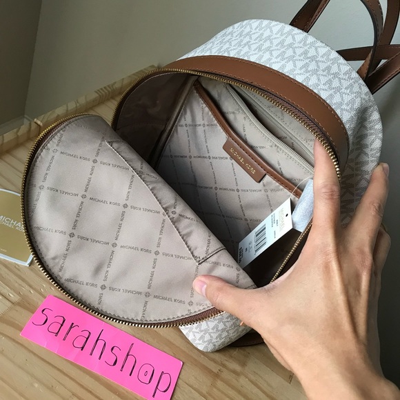 🌼Michael Kors backpack Set - Picture 10 of 16